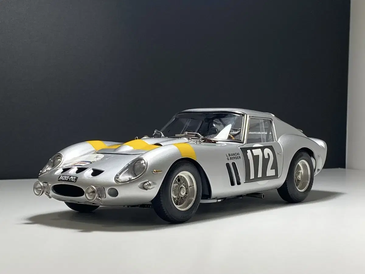 1:18 cmc ferrari 250 gto #172 페라리